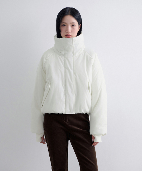 MUSINSA STANDARD WOMAN（ムシンサスタンダードウーマン）の「ウィメンズハイネックショートパディングジャケット[アイボリー]（ダウンジャケット/コート・レディース・その他・LARGE/MEDIUM/SMALL/X-SMALL）」の9枚目の写真