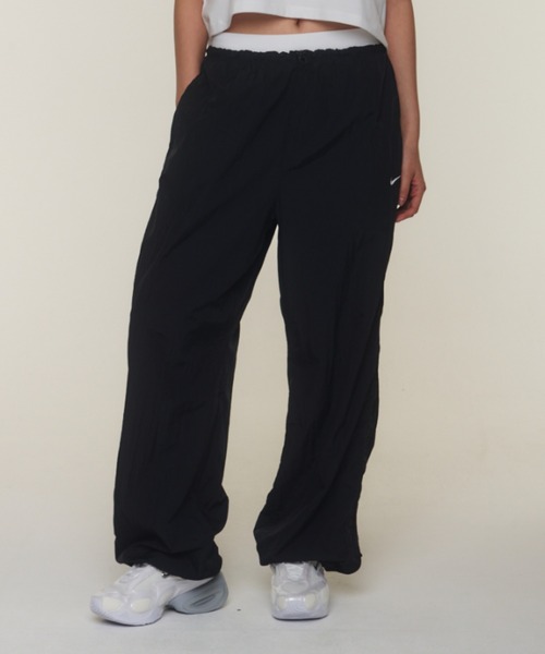 NIKE(ナイキ)の「ナイキ スポーツウェア ウィメンズ ルーズ ハイウエスト パラシュート パンツ / Nike Sportswear Women's Loose High-Waisted Parachute Pants IF0335-010 Black(その他パンツ・レディース・ブラック・M/L/XS/XL/S)」の15枚目の写真