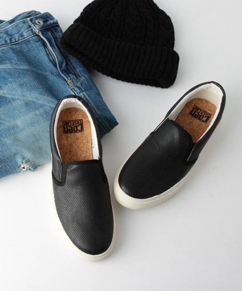 coen（コーエン）の「パンチングスニーカー（スニーカー・レディース・ブラック/ホワイト・LARGE/SMALL/MEDIUM）」の2枚目の写真