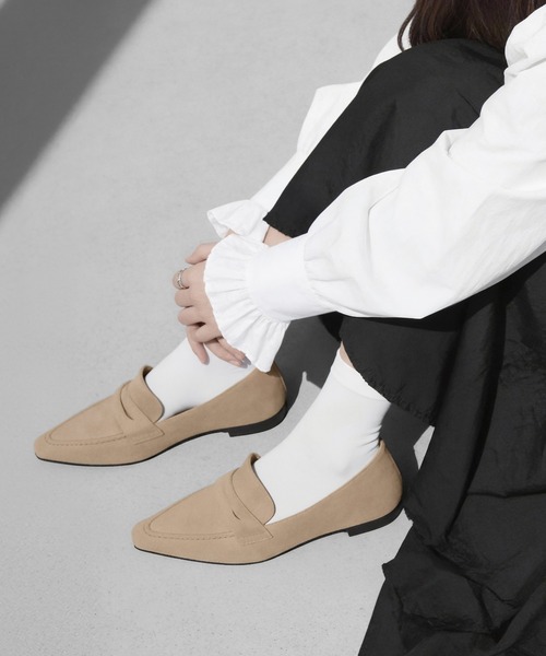 MAMIAN(マミアン)の「スクエアトゥローファー(ローファー・レディース・ブラック/ブラック系その他/シルバー/ベージュ・22.5cm/23.0cm/23.5cm/24.0cm/24.5cm/25.0cm)」の1枚目の写真