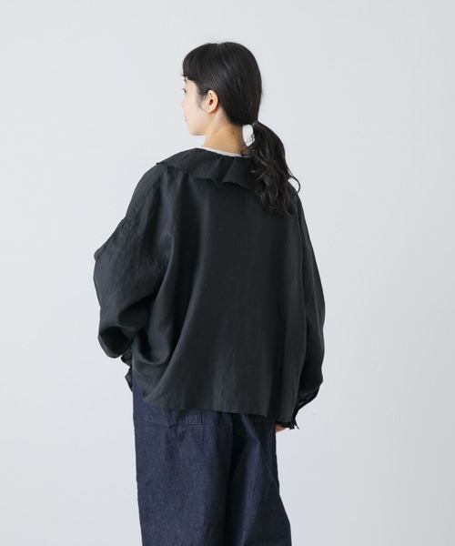 かぐれ(カグレ)の「リネンフリルカラーシャツ(シャツ/ブラウス・レディース・オフホワイト/ブラック/ライトグレー・FREE)」の15枚目の写真