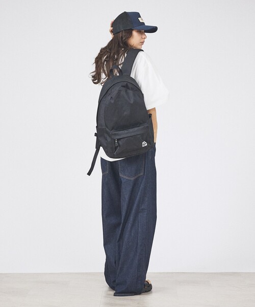 CHUMS(チャムス)の「【CHUMS / チャムス】ハリケーン デイパック リュック / ユニセックス(バックパック/リュック・メンズ・ブラック・フリー)」の2枚目の写真