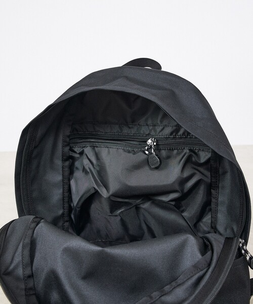 CHUMS(チャムス)の「【CHUMS / チャムス】ハリケーン デイパック リュック / ユニセックス(バックパック/リュック・メンズ・ブラック・フリー)」の10枚目の写真