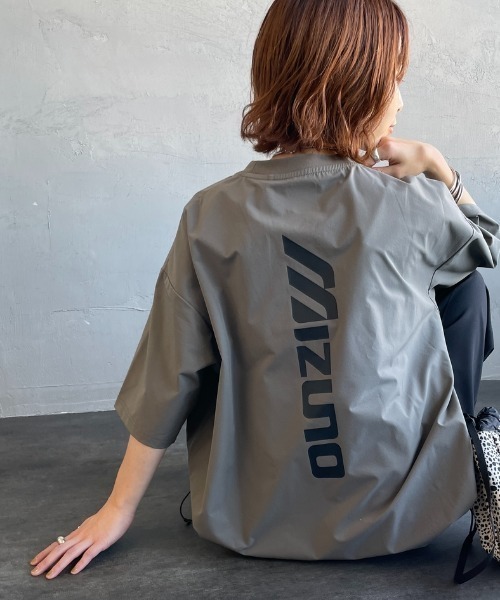 MIZUNO（ミズノ　）の「【WEB先行予約】[MIZUNO/ミズノ] 別注 4WAYストレッチ バックプリントTシャツ（Tシャツ/カットソー・レディース・ネイビー/チャコール/ブラック・S/XL/L/M）」の10枚目の写真