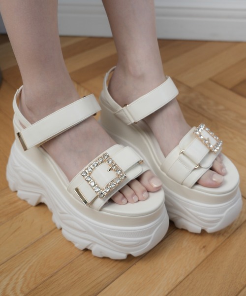 LIPSERVICE(リップサービス)の「BIGビジュースポーツサンダル(サンダル・レディース・ブラック/アイボリー・L/M/S)」の3枚目の写真