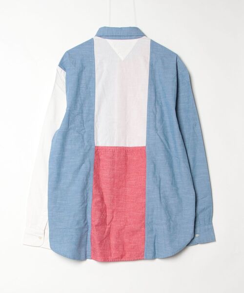 TOMMY HILFIGER（トミーヒルフィガー）の「シャンブレーブロッキングクラシックフィットシャツ（シャツ/ブラウス・メンズ・レッド・MEDIUM/LARGE/SMALL/X-LARGE）」の2枚目の写真