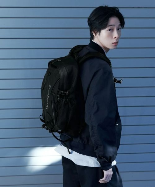 COVERNAT(カバーナット)の「NOVA BACKPACK(バックパック/リュック・メンズ・ブラック/ベージュ・FREE)」の3枚目の写真