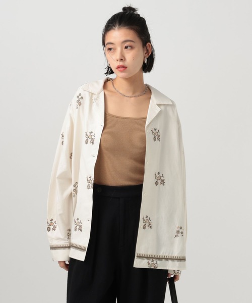 BAYFLOW(ベイフロー)の「エンブロイダリーシャツ(シャツ/ブラウス・レディース・オフホワイト/ブラック・FREE)」の9枚目の写真