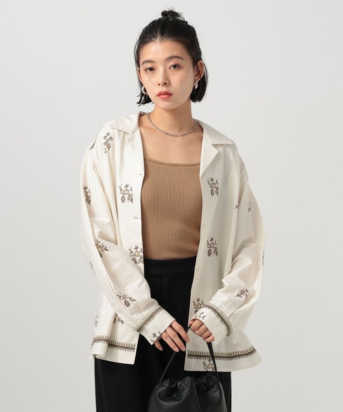 BAYFLOW(ベイフロー)の「エンブロイダリーシャツ(シャツ/ブラウス・レディース・オフホワイト/ブラック・FREE)」の10枚目の写真