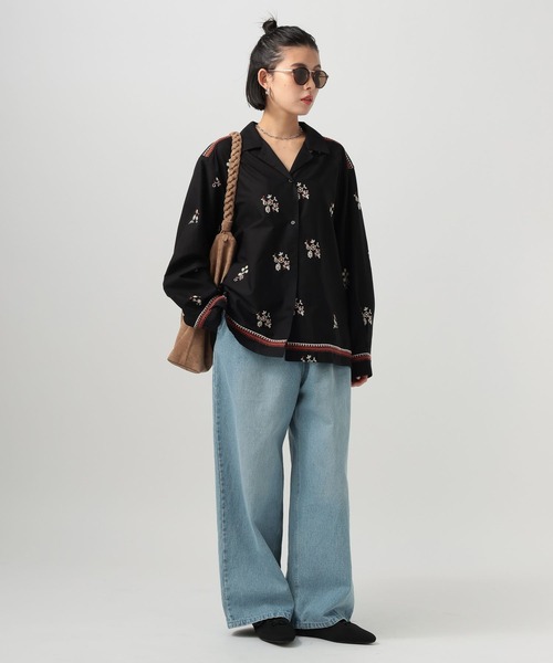 BAYFLOW(ベイフロー)の「エンブロイダリーシャツ(シャツ/ブラウス・レディース・オフホワイト/ブラック・FREE)」の15枚目の写真