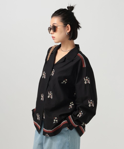 BAYFLOW(ベイフロー)の「エンブロイダリーシャツ(シャツ/ブラウス・レディース・オフホワイト/ブラック・FREE)」の17枚目の写真