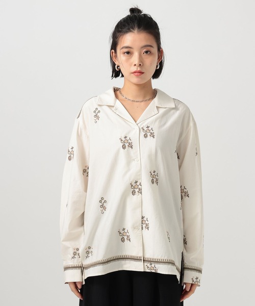 BAYFLOW(ベイフロー)の「エンブロイダリーシャツ(シャツ/ブラウス・レディース・オフホワイト/ブラック・FREE)」の20枚目の写真