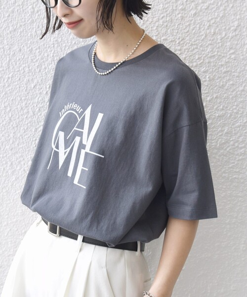 +81BRANCA(ハチイチブランカ)の「【SHIPS別注】81BRANCA: 5分袖 ロゴ TEE(Tシャツ/カットソー・レディース・ベージュ/チャコールグレー/オフホワイト・ONE SIZE)」の22枚目の写真