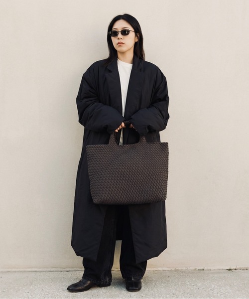 IO(イオ)(イオ)の「HERB/Intrecciato Middle Tote Bag with Pouch/ポーチ付きミドルトートバッグ(トートバッグ・レディース・ブラウン/グレー/ブラック・FREE)」の3枚目の写真