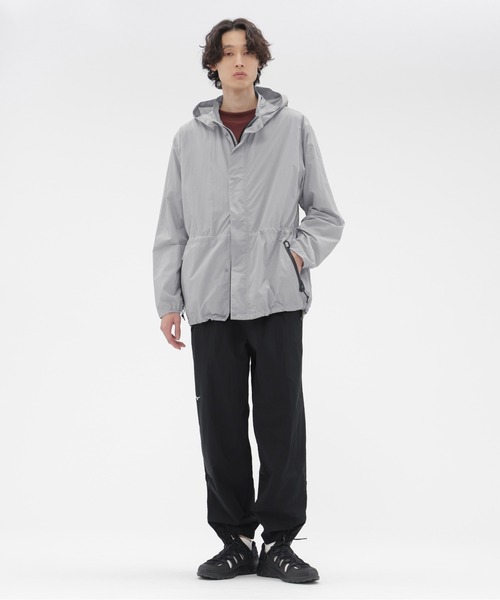 MARGARET HOWELL(マーガレットハウエル)の「RECYCLED NYLON LIGHTWEIGHT POP(その他パンツ・メンズ・ブラック/グレー・X-LARGE/MEDIUM/LARGE)」の3枚目の写真