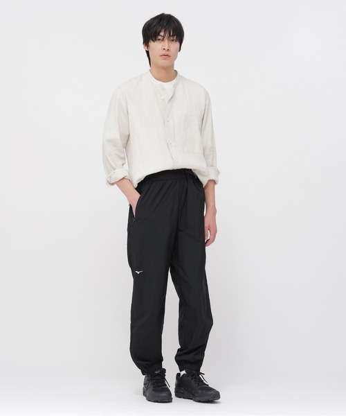 MARGARET HOWELL(マーガレットハウエル)の「RECYCLED NYLON LIGHTWEIGHT POP(その他パンツ・メンズ・ブラック/グレー・X-LARGE/MEDIUM/LARGE)」の5枚目の写真