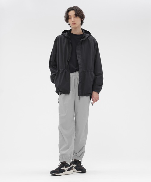 MARGARET HOWELL(マーガレットハウエル)の「RECYCLED NYLON LIGHTWEIGHT POP(その他パンツ・メンズ・ブラック/グレー・X-LARGE/MEDIUM/LARGE)」の8枚目の写真
