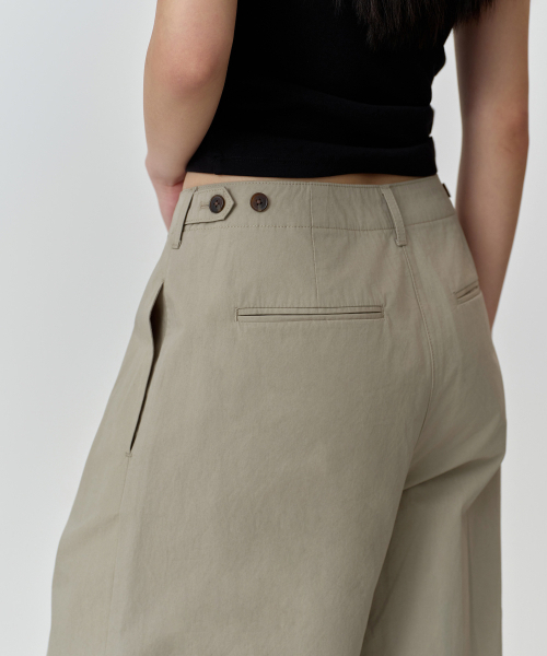 MUSINSA STANDARD WOMAN（ムシンサスタンダードウーマン）の「ウィメンズウォッシュドコットンディープタックワイドパンツ[カーキベージュ]（その他パンツ・レディース・その他・34/28/29/30/31/32/25/26/27/24）」の7枚目の写真