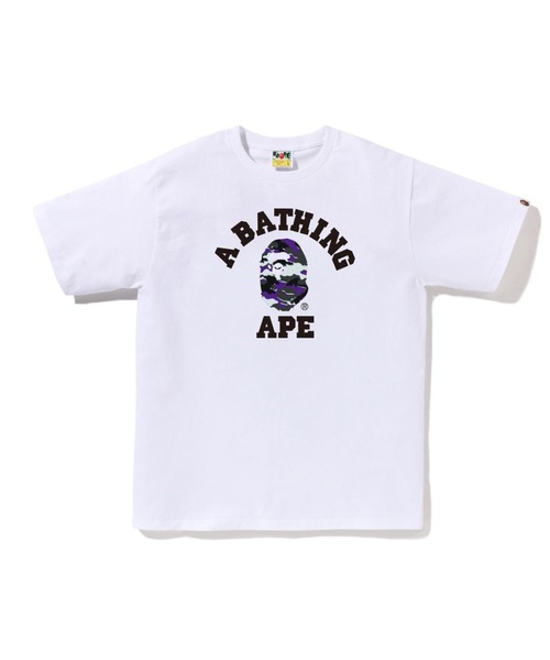 A BATHING APE(アベイシングエイプ)の「GLITCH WOODLAND CAMO COLLEGE TEE(Tシャツ/カットソー・メンズ・ホワイト×グリーン/ブラック×グリーン/ホワイト×パープル/ブラック×パープル・MEDIUM/SMALL/LARGE/X-LARGE/XXX-LARGE/XX-LARGE)」の1枚目の写真