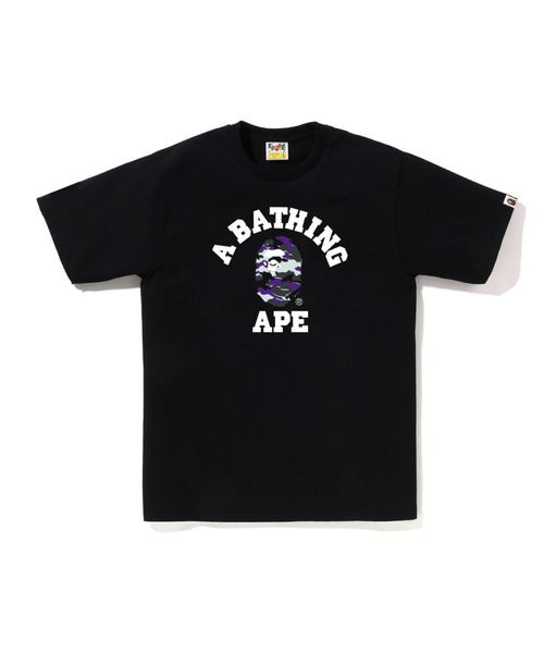 A BATHING APE(アベイシングエイプ)の「GLITCH WOODLAND CAMO COLLEGE TEE(Tシャツ/カットソー・メンズ・ホワイト×グリーン/ブラック×グリーン/ホワイト×パープル/ブラック×パープル・MEDIUM/SMALL/LARGE/X-LARGE/XXX-LARGE/XX-LARGE)」の3枚目の写真