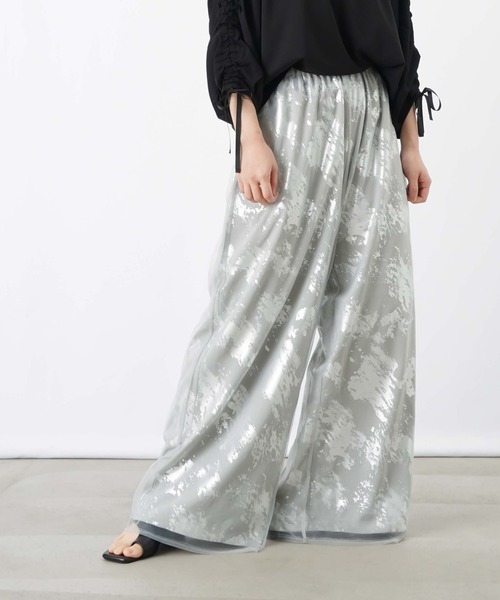 LUCA/LADY LUCK LUCA（ルカ/レディラックルカ）の「LC/LLL ジョーゼット箔プリントチュールレイヤードパンツ（その他パンツ・レディース・ブラック/ゴールド/シルバー・FREE）」の17枚目の写真