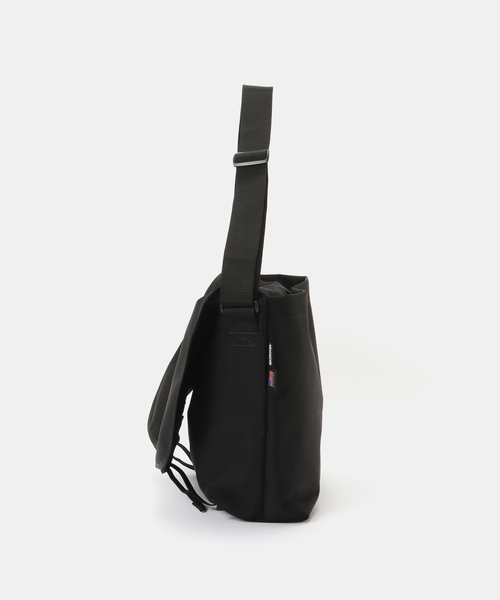 OUTDOOR PRODUCTS（アウトドアプロダクツ）の「OUTDOOR PRODUCTS USA SHOULDERBAG（ショルダーバッグ・レディース・ブラック・FREE）」の7枚目の写真