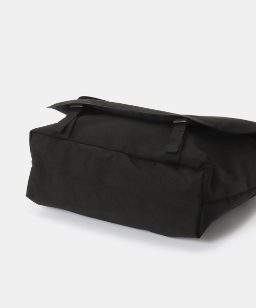 OUTDOOR PRODUCTS（アウトドアプロダクツ）の「OUTDOOR PRODUCTS USA SHOULDERBAG（ショルダーバッグ・レディース・ブラック・FREE）」の4枚目の写真