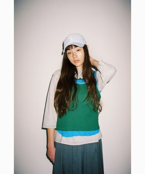 BEAMS BOY(ビームスボーイ)の「レイヤード タンクトップ(タンクトップ・レディース・ネイビー/アイボリー/グリーン・1/2)」の4枚目の写真