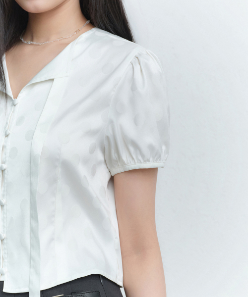 MUSINSA STANDARD WOMAN（ムシンサスタンダードウーマン）の「ウィメンズドットパフスリーブタイブラウス[アイボリー]（シャツ/ブラウス・レディース・その他・SMALL/MEDIUM/LARGE/X-SMALL）」の6枚目の写真