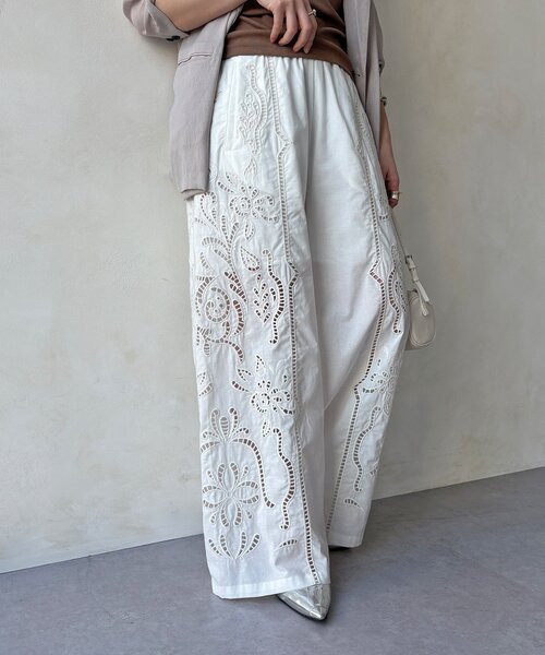 DouDou（ドゥドゥ）の「刺繍レースコットンパンツ（その他パンツ・レディース・ブラック/ブラウン/ホワイト・FREE）」の2枚目の写真