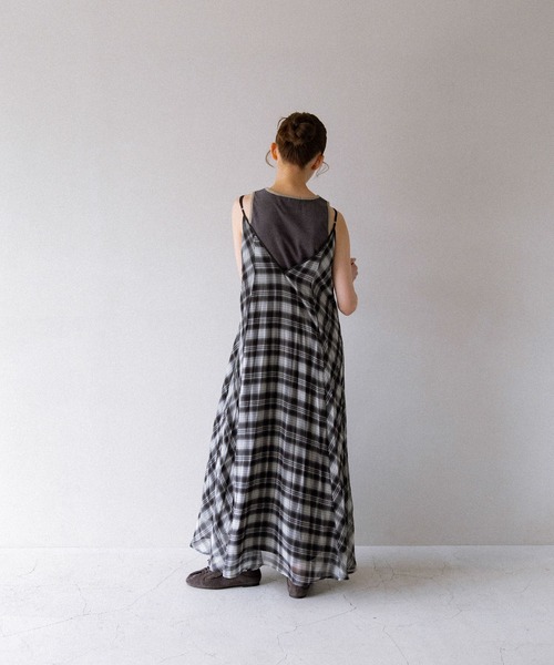 KBF（ケイビーエフ）の「チェックプリーツキャミワンピース（ワンピース・レディース・レッド系その他/ブラウン系その他/ブラック系その他・ONE）」の9枚目の写真