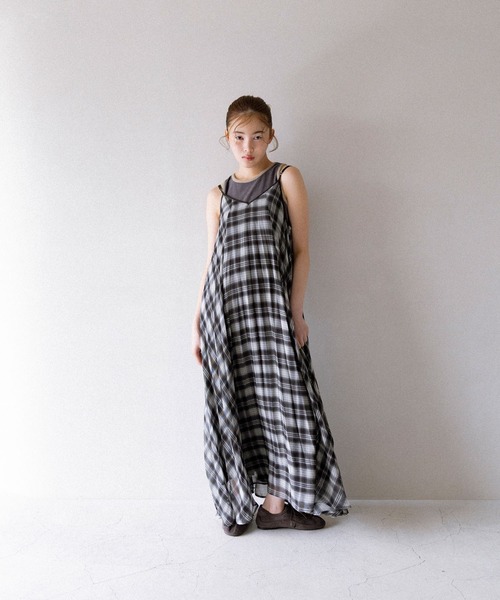 KBF（ケイビーエフ）の「チェックプリーツキャミワンピース（ワンピース・レディース・レッド系その他/ブラウン系その他/ブラック系その他・ONE）」の10枚目の写真