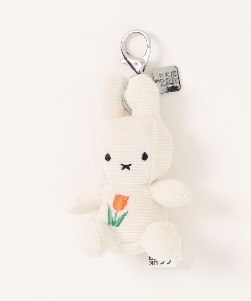 Dick Bruna（ディックブルーナ）の「BON TON TOYS miffy Keychain Corduroy（キーホルダー・レディース・ホワイト系その他/ホワイト系その他2/ホワイト系その他3・FREE）」の3枚目の写真