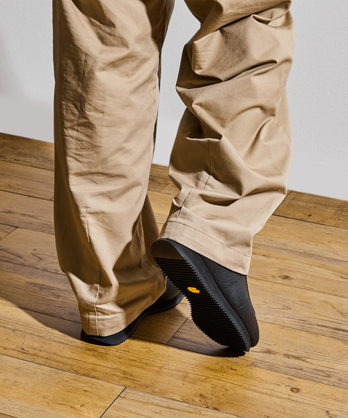 COOTIE PRODUCTIONS（クーティープロダクションズ）の「Tomo&Co トモアンドシーオー / RAJA JOG TRAINER COOTIE PRODUCTIONS クーティープロダクションズコラボレーションVIBRAMソールスニーカー / TM-COOTIE-0002（スニーカー・メンズ・ブラック・26cm/27cm/25cm）」の3枚目の写真
