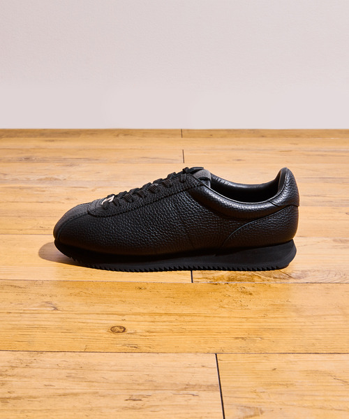 COOTIE PRODUCTIONS（クーティープロダクションズ）の「Tomo&Co トモアンドシーオー / RAJA JOG TRAINER COOTIE PRODUCTIONS クーティープロダクションズコラボレーションVIBRAMソールスニーカー / TM-COOTIE-0002（スニーカー・メンズ・ブラック・26cm/27cm/25cm）」の8枚目の写真