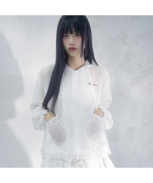 Vivacious(ビバシャス)の「ピュールドットフリルフードジップアップ_3カラー(パーカー・レディース・ホワイト/ブラック/ブルー・FREE)」の2枚目の写真