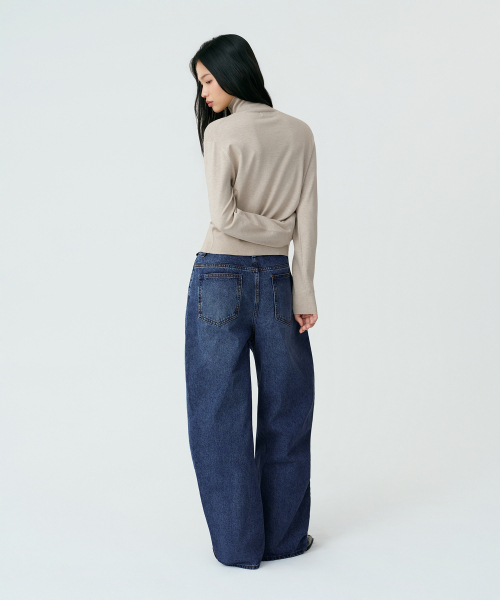 MUSINSA STANDARD WOMAN（ムシンサスタンダードウーマン）の「ウィメンズカーブドデニムパンツ [ミディアムインディゴ]（デニムパンツ・レディース・その他・24/25/26/27/28/29/30）」の20枚目の写真