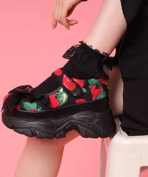cs T&P(シーエスティーアンドピー)の「夢見るシリーズ厚底2WAYスニーカー(パンプス・レディース・ホワイト/ブラック系8/ブラック・L/M/S/LL)」の11枚目の写真