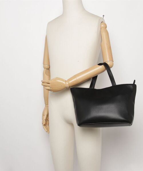 Un coeur(アンクール)の「【Un coeur/アンクール】3LAYER TOTE / 3レイヤートート kareem / K906016(トートバッグ・レディース・ブラウン系その他/ブラック/グレイッシュベージュ・FREE)」の11枚目の写真