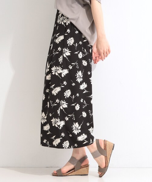 SHOO・LA・RUE(シューラルー)の「【S-LL/柄が選べる】大人上品な花柄でコーデが彩る アソートプリントスカーチョ(その他パンツ・レディース・グリーン系5/ブラック系6/ダークブラウン系6/アイボリー系6・04/03/02/01)」の18枚目の写真