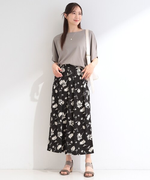 SHOO・LA・RUE(シューラルー)の「【S-LL/柄が選べる】大人上品な花柄でコーデが彩る アソートプリントスカーチョ(その他パンツ・レディース・グリーン系5/ブラック系6/ダークブラウン系6/アイボリー系6・04/03/02/01)」の19枚目の写真