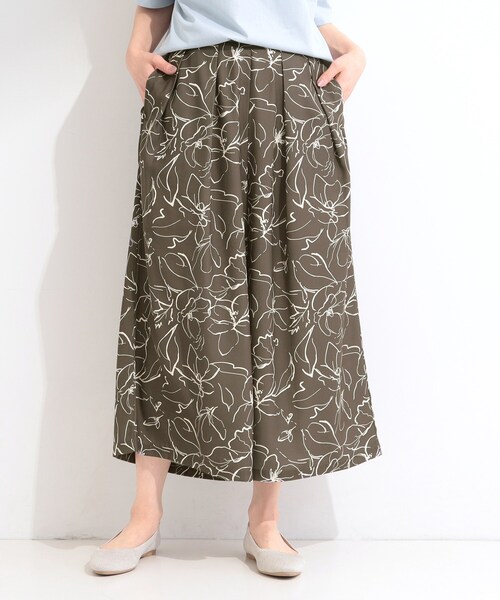SHOO・LA・RUE(シューラルー)の「【S-LL/柄が選べる】品よく華やか 花柄アソートプリントスカーチョ(その他パンツ・レディース・グリーン系5/ブラック系6/ダークブラウン系6/アイボリー系6・04/03/02/01)」の6枚目の写真