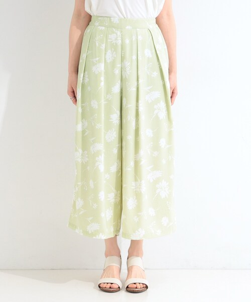 SHOO・LA・RUE(シューラルー)の「【S-LL/柄が選べる】大人上品な花柄でコーデが彩る アソートプリントスカーチョ(その他パンツ・レディース・グリーン系5/ブラック系6/ダークブラウン系6/アイボリー系6・04/03/02/01)」の11枚目の写真