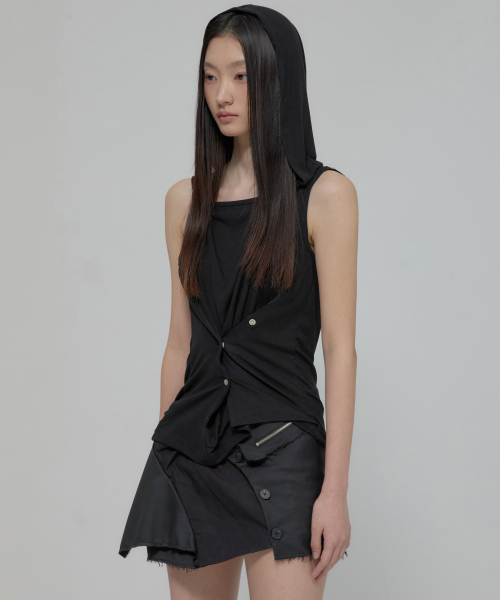 FLAREUP(フレアアップ)の「Asymmetric Snap Hoodie (FL-133_Black)(Tシャツ/カットソー・レディース・ブラック・OS)」の7枚目の写真