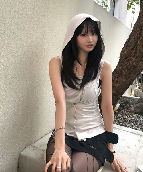 FLAREUP(フレアアップ)の「Asymmetric Snap Hoodie (FL-133_Black)(Tシャツ/カットソー・レディース・ブラック・OS)」の18枚目の写真