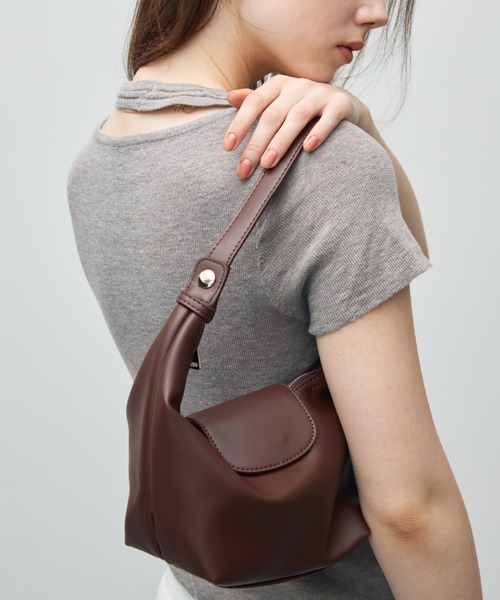 Aunue（オーヌ）の「【ハンドバッグからショルダーまで調整可能】3way ミニラウンドショルダー/ハンドバッグ（トートバッグ・レディース・ブラウン/キャメル/ブラック・FREE）」の3枚目の写真