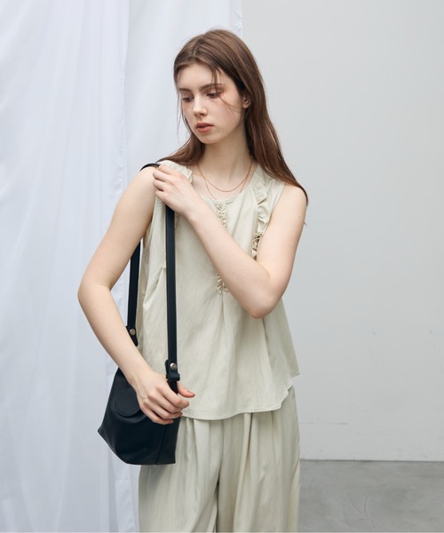 Aunue（オーヌ）の「【ハンドバッグからショルダーまで調整可能】3way ミニラウンドショルダー/ハンドバッグ（トートバッグ・レディース・ブラウン/キャメル/ブラック・FREE）」の8枚目の写真