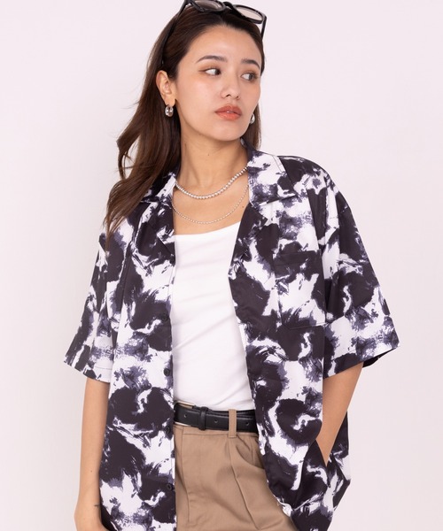 WYZ wear(ダブリューワイジィーウェア)の「オーバーサイズモノトーン総柄開襟シャツ/ユニセックス(シャツ/ブラウス・メンズ・ブラック・L/M/XL)」の3枚目の写真