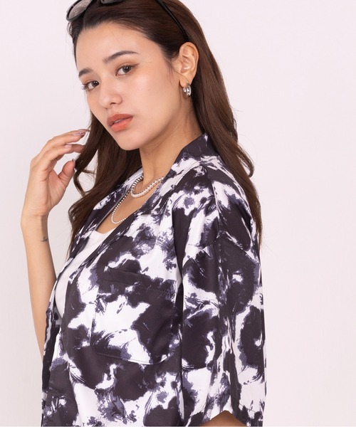 WYZ wear(ダブリューワイジィーウェア)の「オーバーサイズモノトーン総柄開襟シャツ/ユニセックス(シャツ/ブラウス・メンズ・ブラック・L/M/XL)」の9枚目の写真