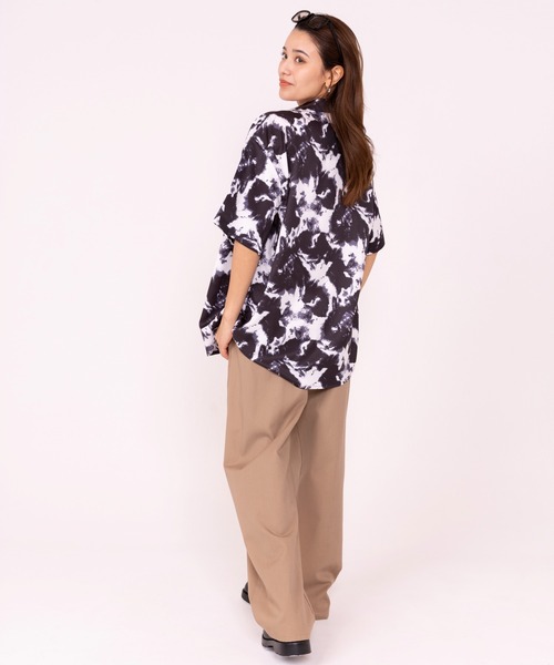 WYZ wear(ダブリューワイジィーウェア)の「オーバーサイズモノトーン総柄開襟シャツ/ユニセックス(シャツ/ブラウス・メンズ・ブラック・L/M/XL)」の13枚目の写真